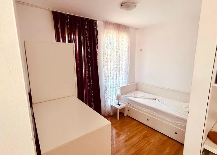 アパート Sunny Day 6, 35 *