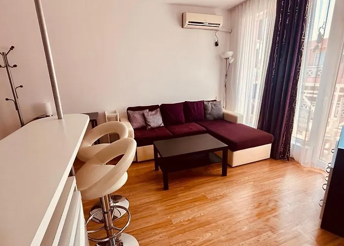 Sunny Day 6, 35 アパート *