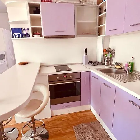 Sunny Day 6, 35 Апартаменты